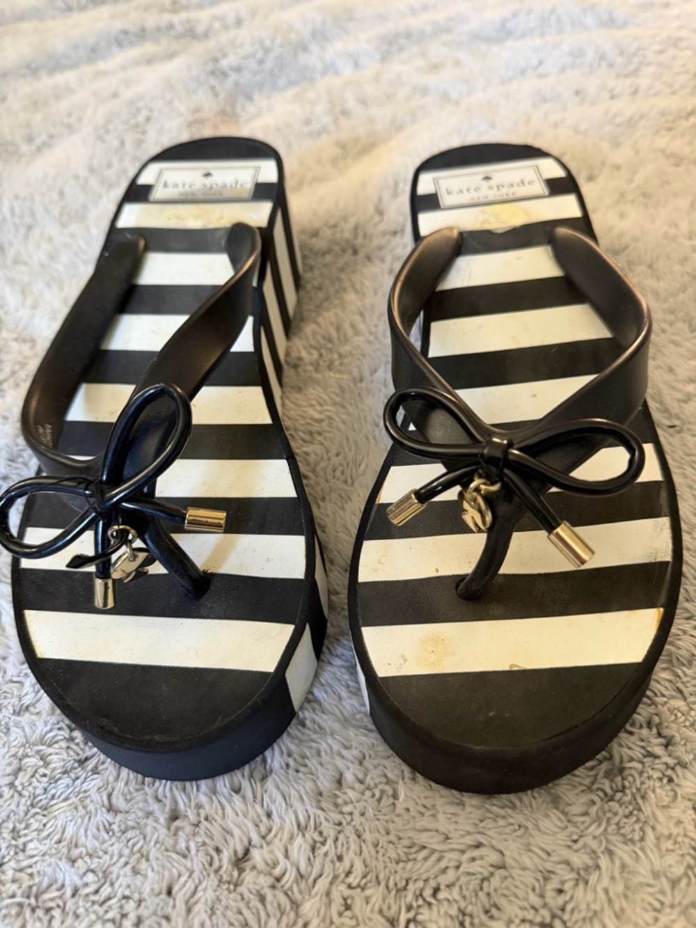 kate spade Black & White Striped Bow Flip Flops size 7.5